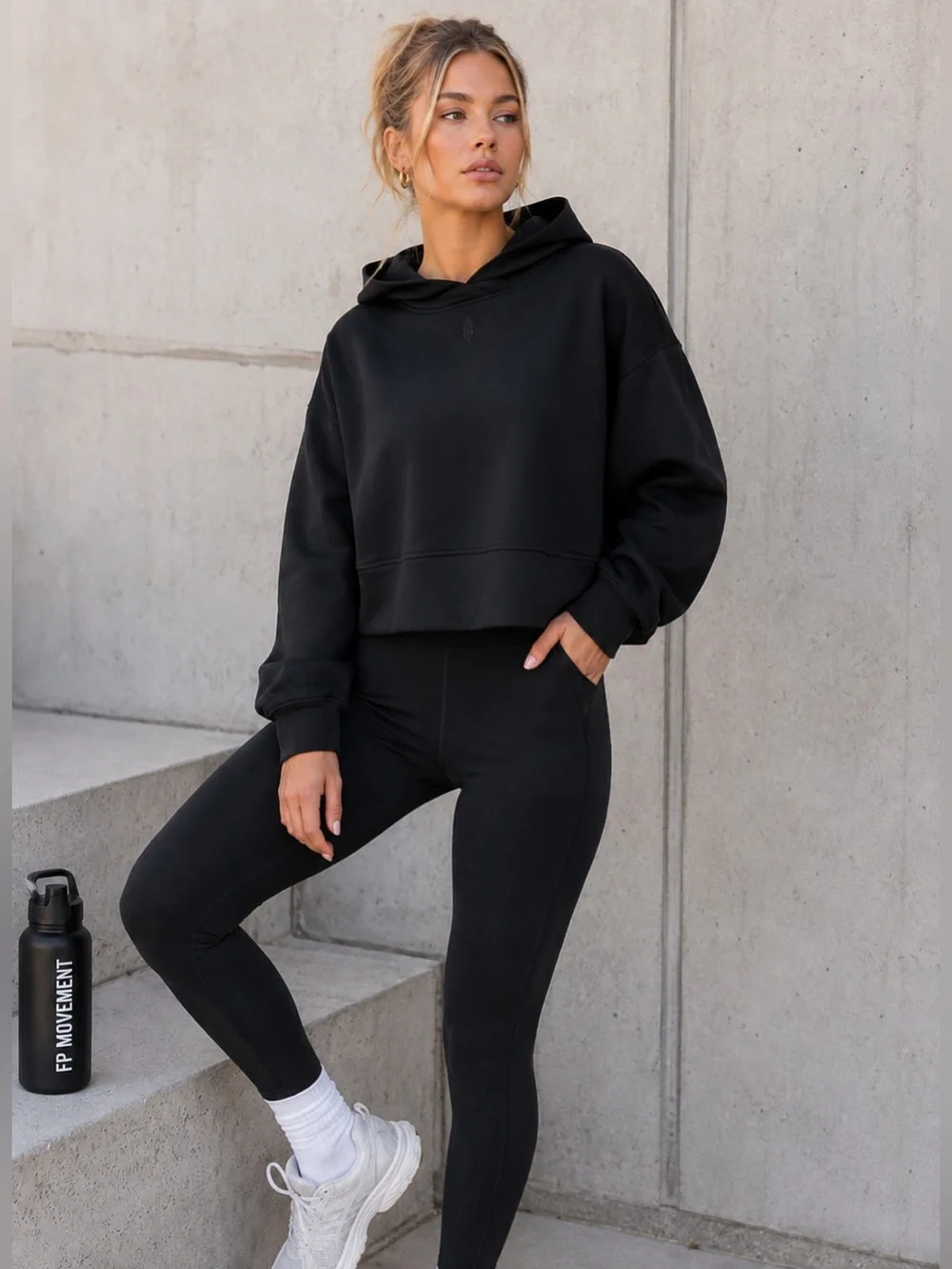 FP Movement Playing Games Hoodie - Cropped Athletic Pullover Black Oversized Med - Picture 1 of 10